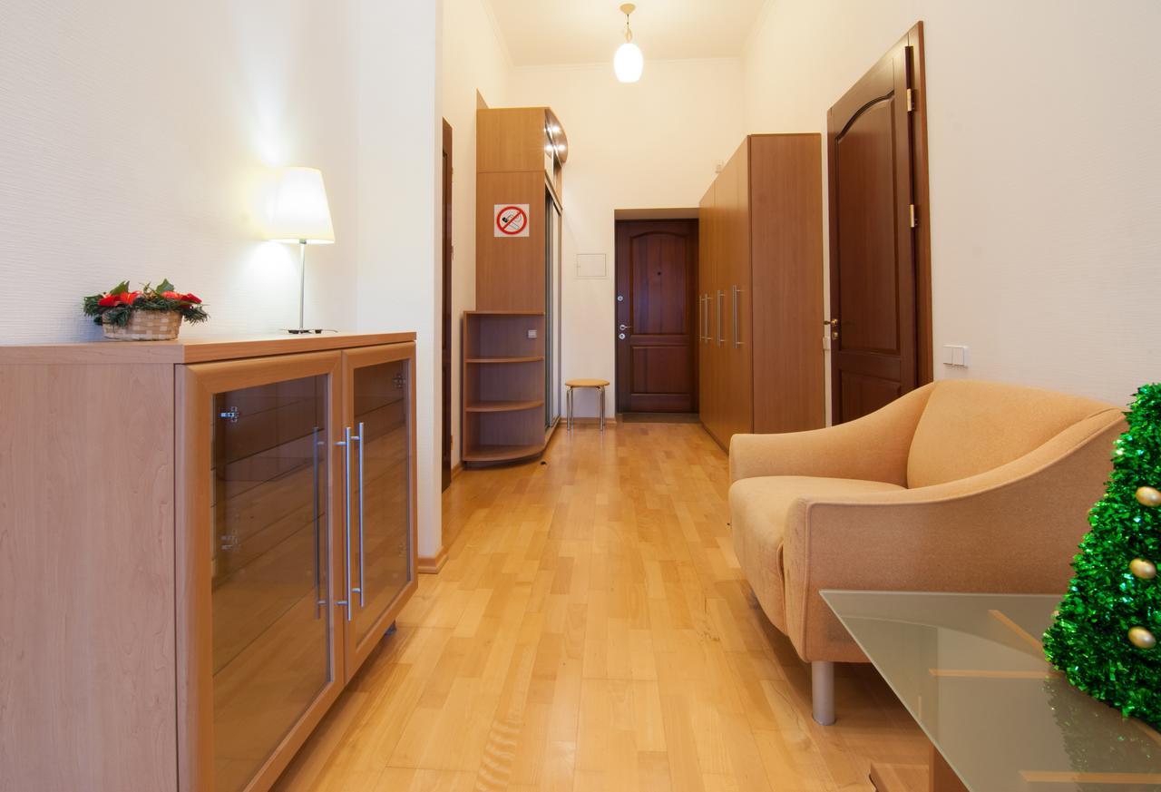 Home-Hotel Apartments-Mykhailivska Kiev Eksteriør bilde