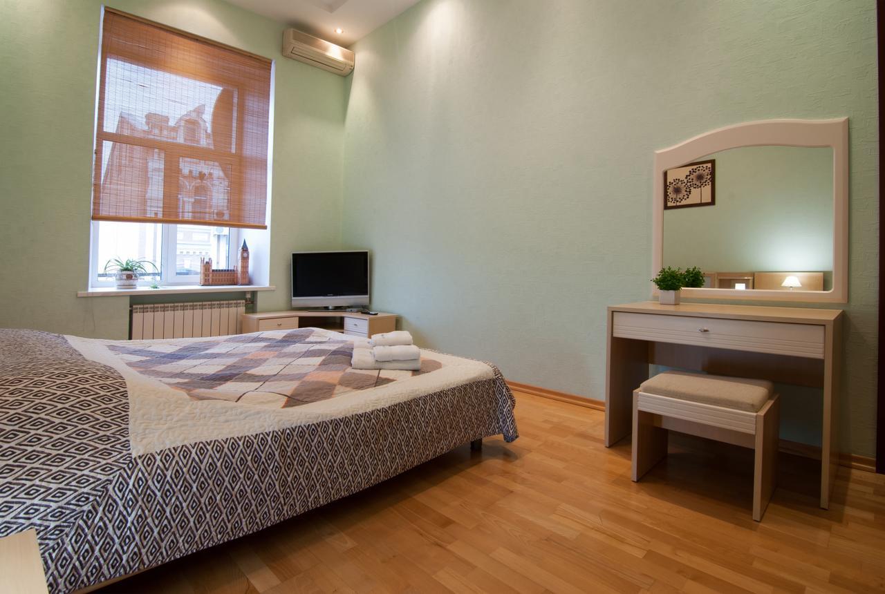 Home-Hotel Apartments-Mykhailivska Kiev Eksteriør bilde
